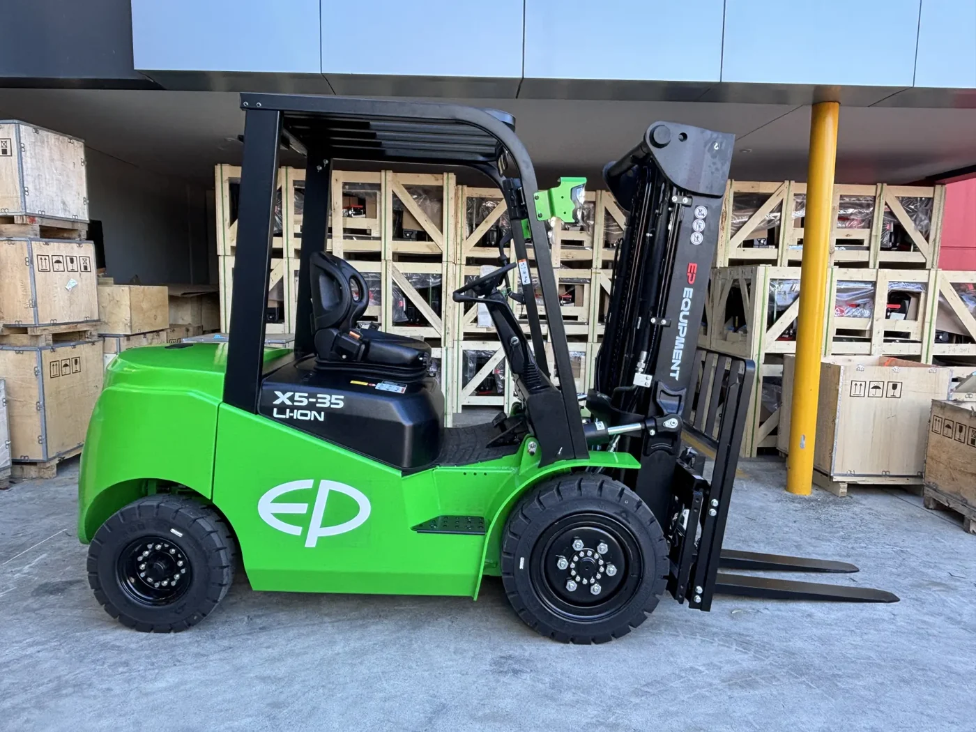 EP EFX5-351 3.5 tonne lithium forklift
